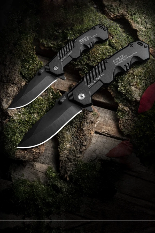 FOLDING KNIVES