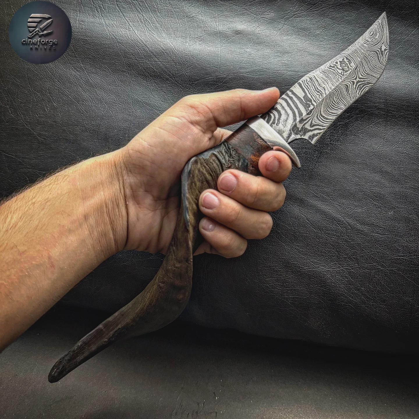 Damascus Steel Knife: Mountain Goat Horn Handle, Leather Sheath thumbnail 2
