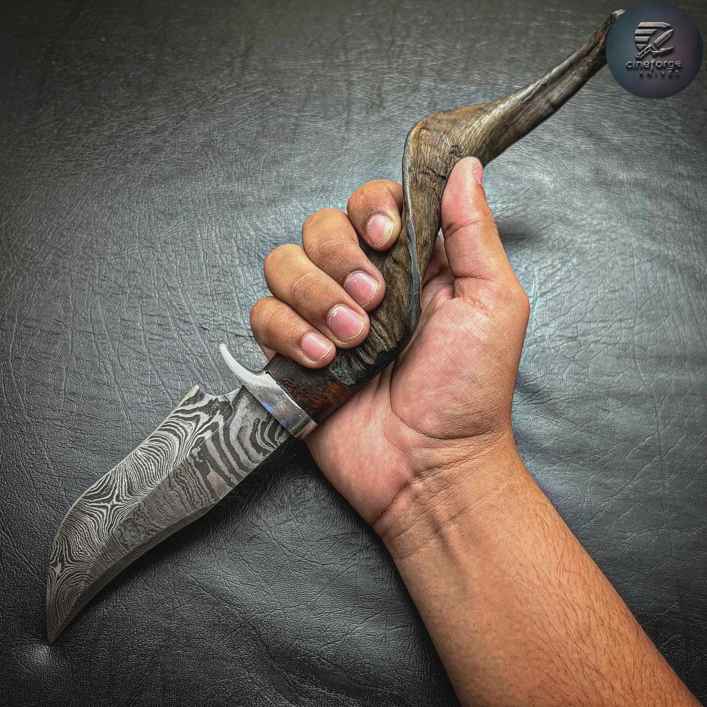 Damascus Steel Knife: Mountain Goat Horn Handle, Leather Sheath thumbnail 3