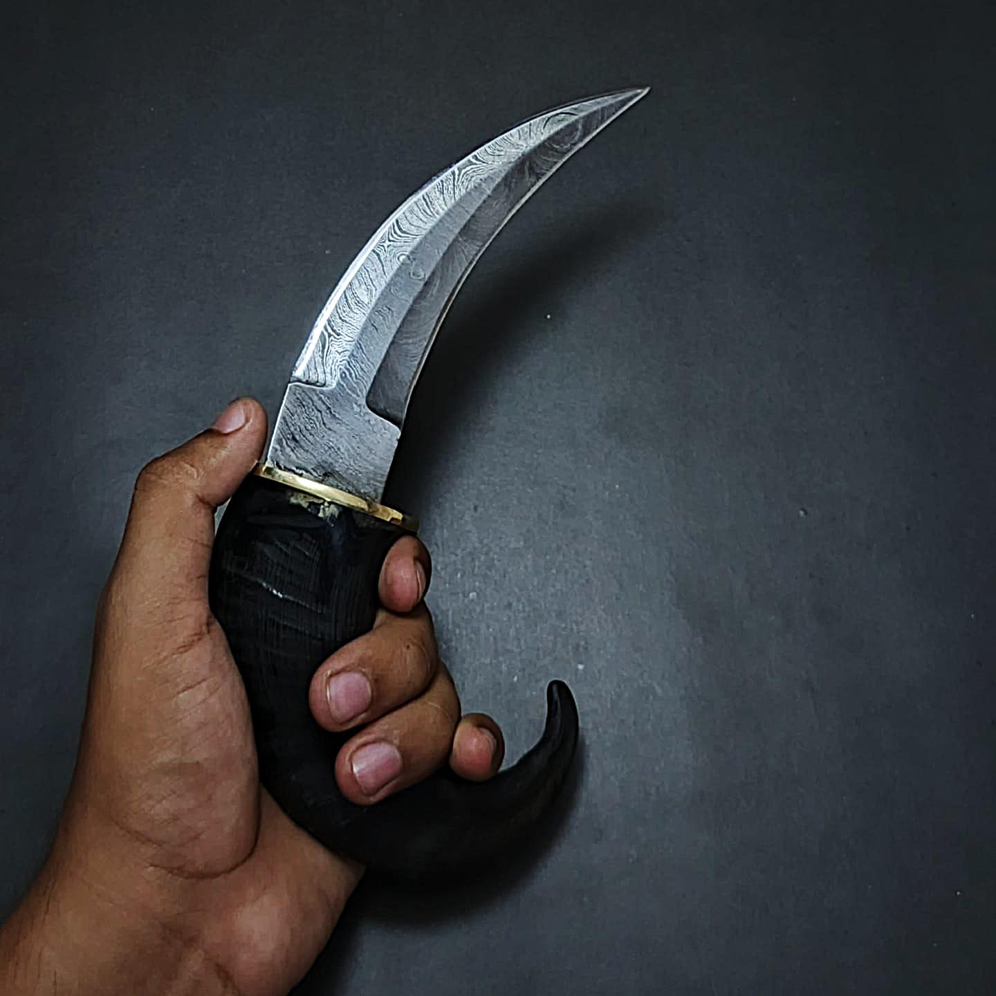 Goat Horn Karambit: D2 Steel, Damascus Blade, Brass Clip, Leather Sheath thumbnail 3