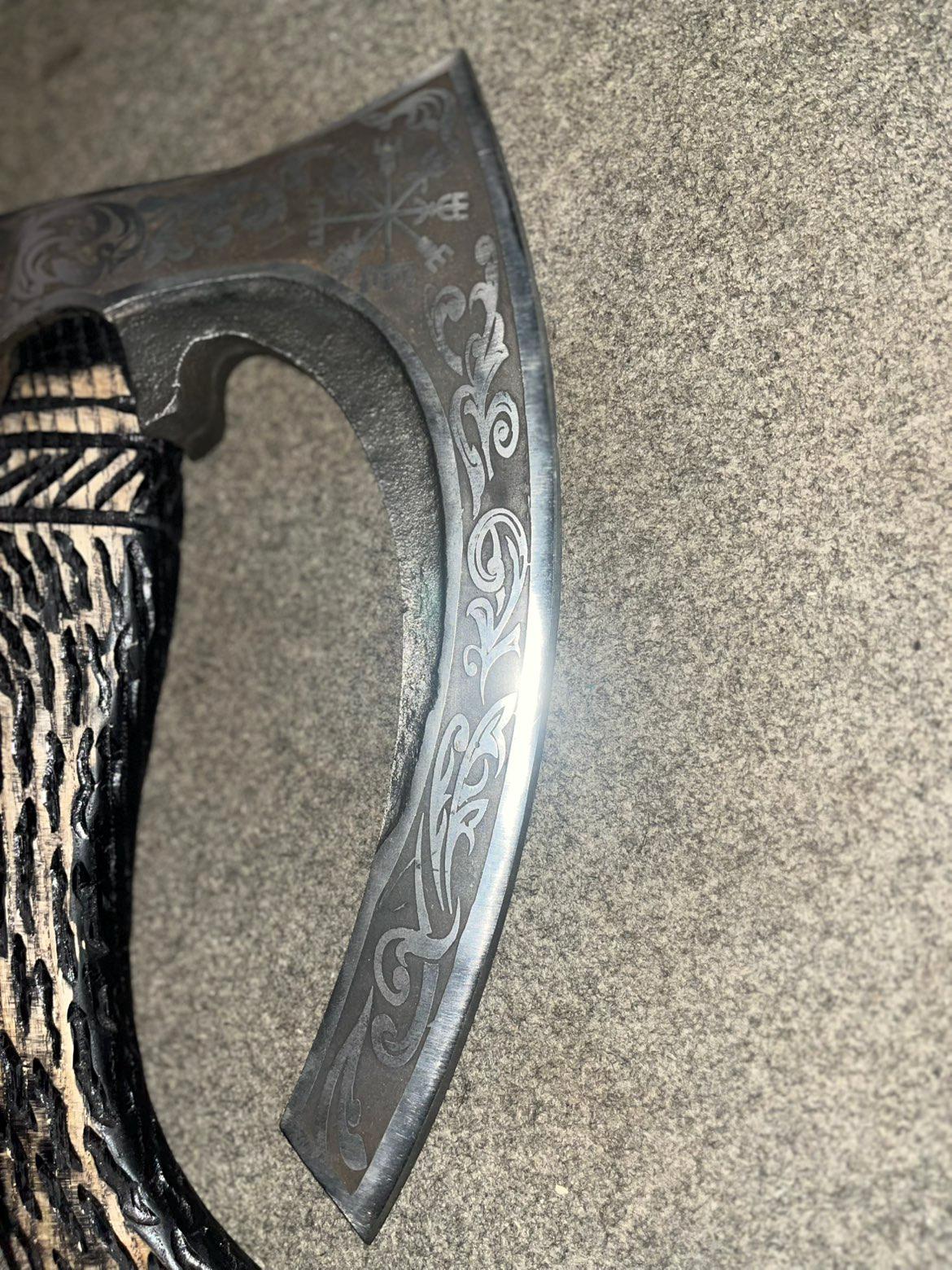 Viking Pizza Cutter Axe : Wood, Steel, Leather Sheath thumbnail 3