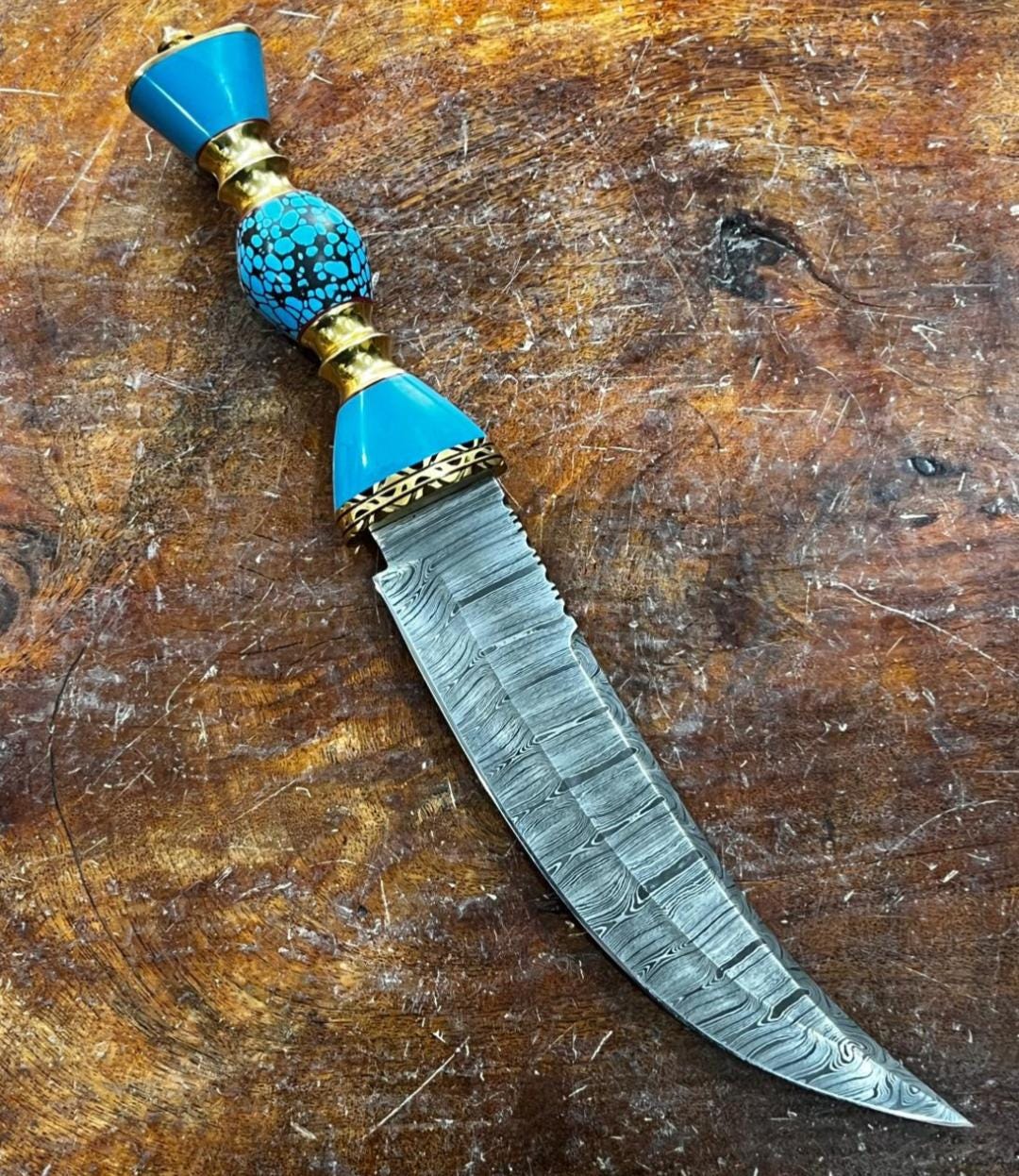 Handmade Damascus Knives : Damascus steel, Turquoise Stone Handle, Leather Sheath