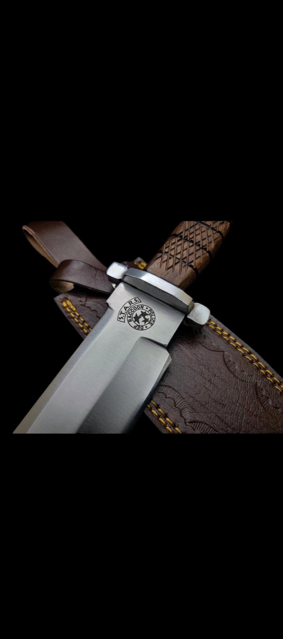 Resident Evil Racon Replica with Leather Sheath thumbnail 5